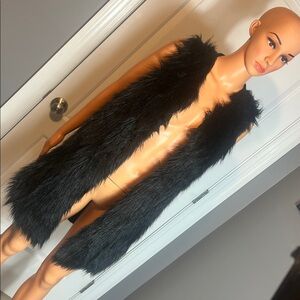 COTTON ON LONG BLACK FUR VEST - M/L